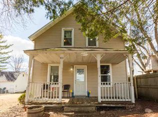 321 Pardoe Ave, Hatley, WI 54440