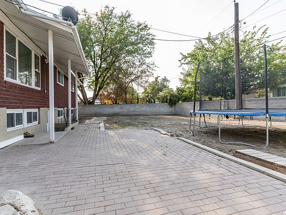 5th image of 1430 W Teakwood Dr