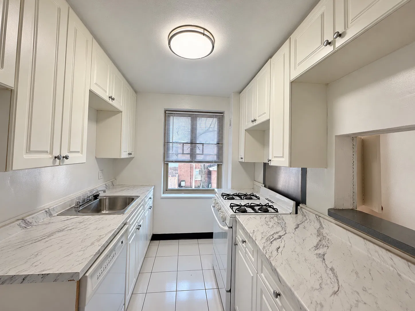 186th Ln, Fresh Meadows — Photo 4