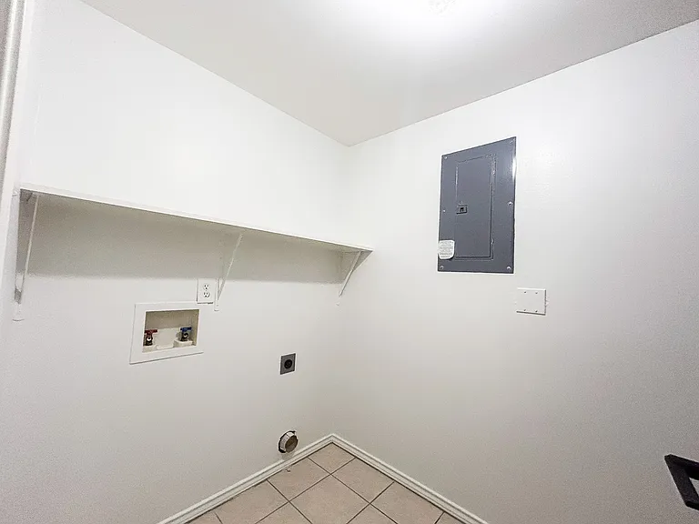 959 Live Oak Cir #2 — Photo 14