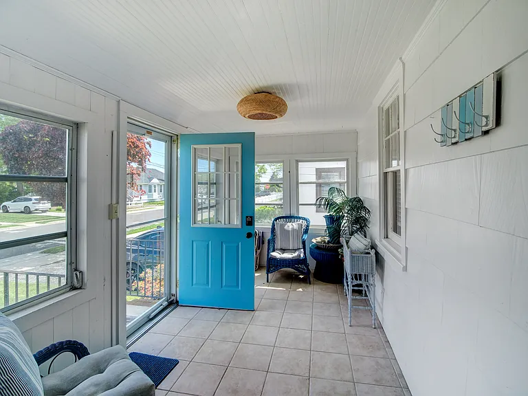 202 Homestead Ave #1 — Photo 3