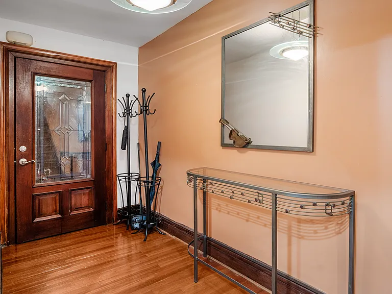 574A Macon St #1FR — Photo 15