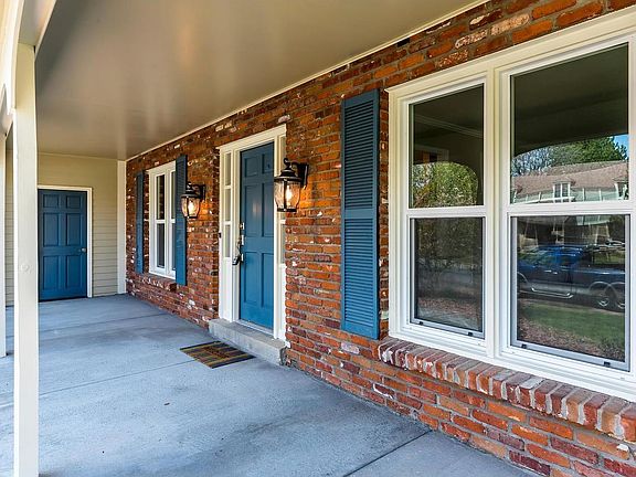 2nd image of 3843 S Newport Way