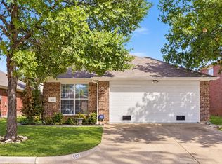 503 Horse Shoe Dr, Euless, TX 76039