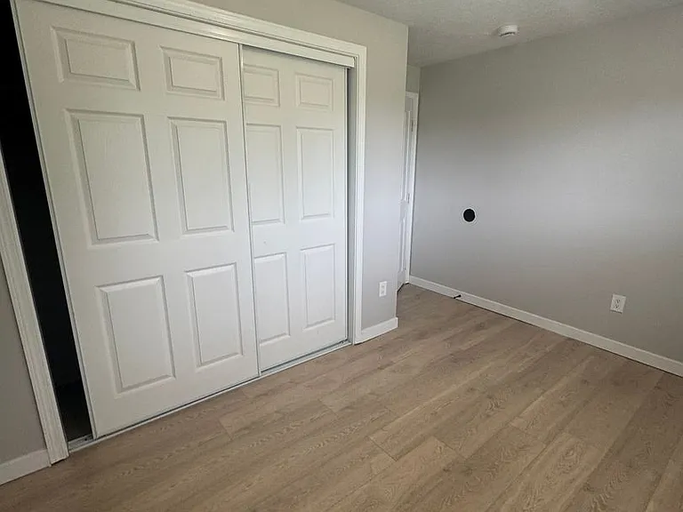 2015-2095 Debbie Way NE — Photo 5