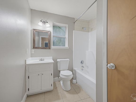 3rd image of 5575 Inwood Dr