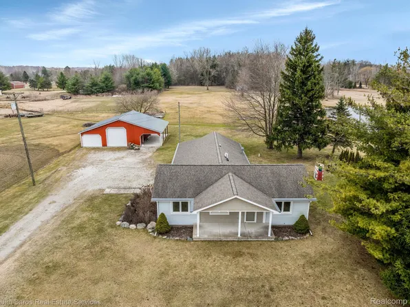 6573 Fred W Moore Hwy, China, MI 48054