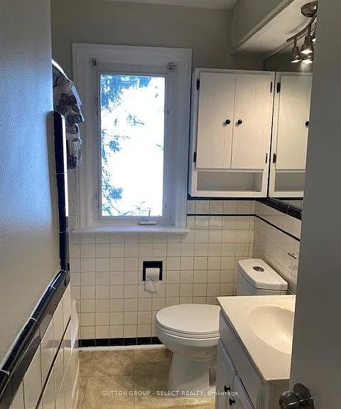372 Cedar Ave — Photo 6