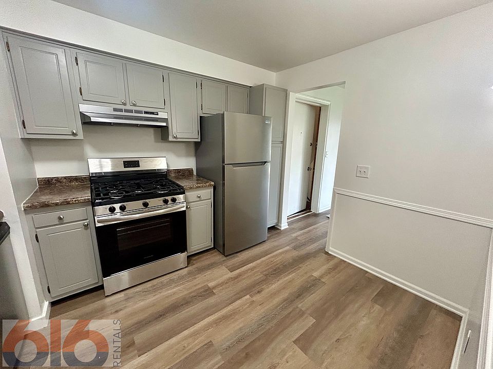 1st image of 670 56th St SE #6