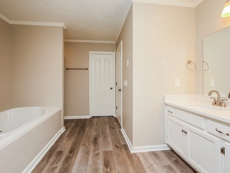 417 Saint Francis Ave — Photo 14