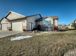 6821 Cog Hill Ln, Rapid City, SD 57702
