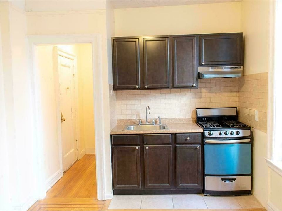 1st image of 2521 31st Ave APT C12