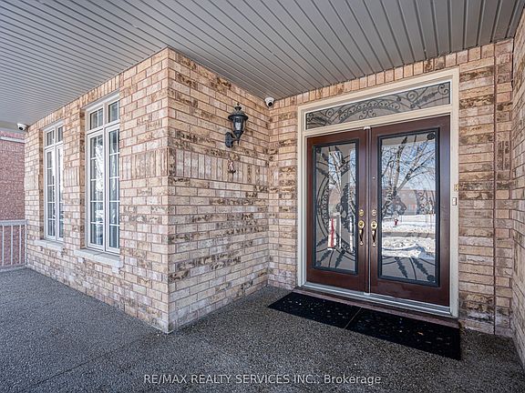 2nd image of 52 Mount Royal Cir