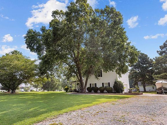 2nd image of 101 Fleetney Cir