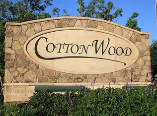 1529 Perennial Ln, Rosenberg, TX 77471