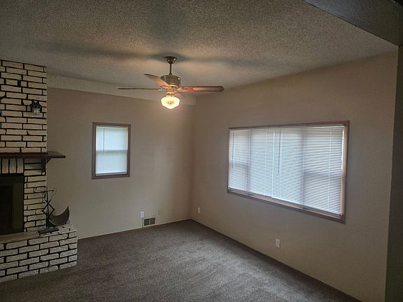 4th image of 1013 Broadway St