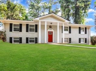 2571 Lake Shore Dr, College Park, GA 30337