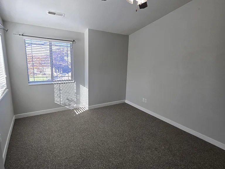 1650 N 450 E — Photo 6