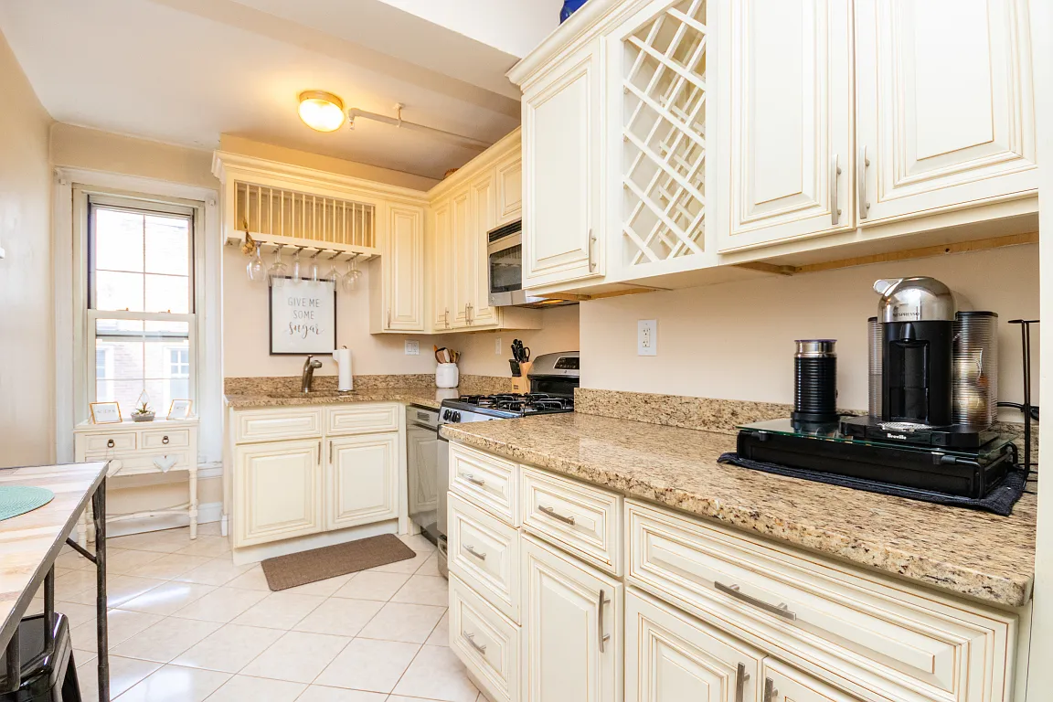 1 bed, 722 sqft, $2,800 — Photo 2