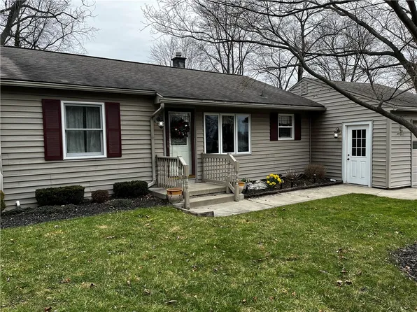 42 Bennett St, Geneva, NY 14456
