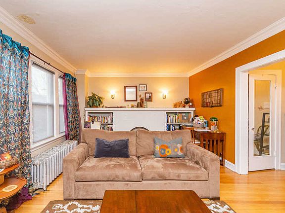 3rd image of 5237 N Ashland Ave