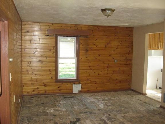 3rd image of 1714 D Ave