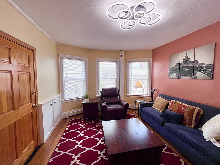 83 Vinton St — Photo 34