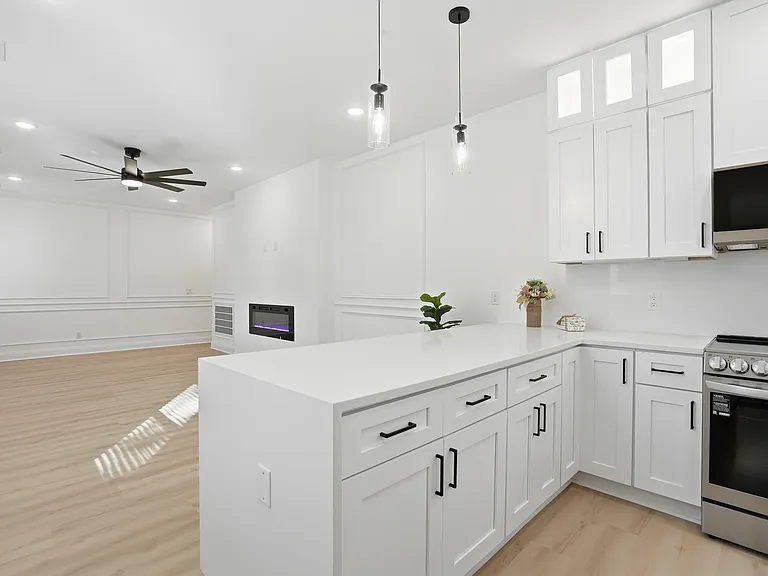 1228 E Anderson St #B — Photo 11