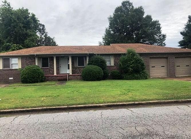 1st image of 524 Isaac Hayes Dr