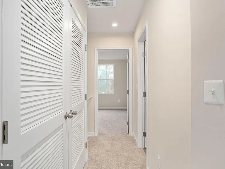 7263 Congressional Cir — Photo 25