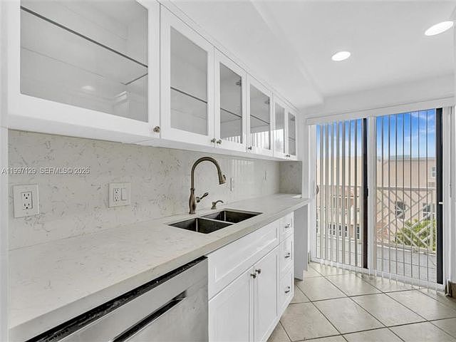 1st image of 4144 El Mar Dr