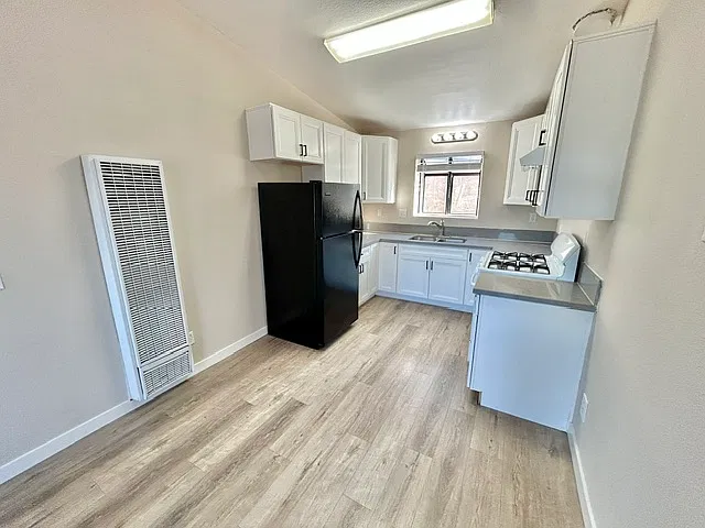 2 bed, 800 sqft, $1,950 — Photo 4