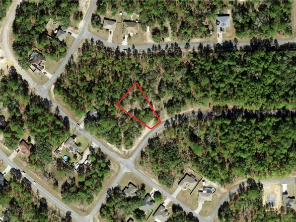 1001 W Bannister Dr, Citrus Springs, FL 34434