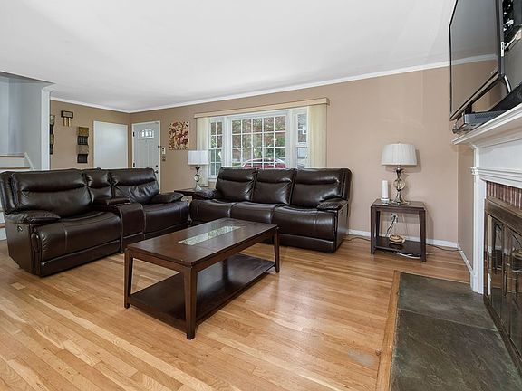 Livingroom_A.jpg