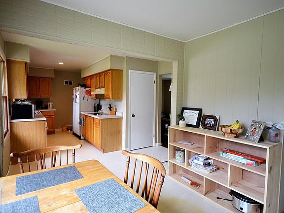 4th image of 322 Connecticut Dr