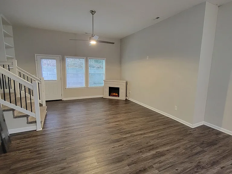 380 Glendale Rd — Photo 6