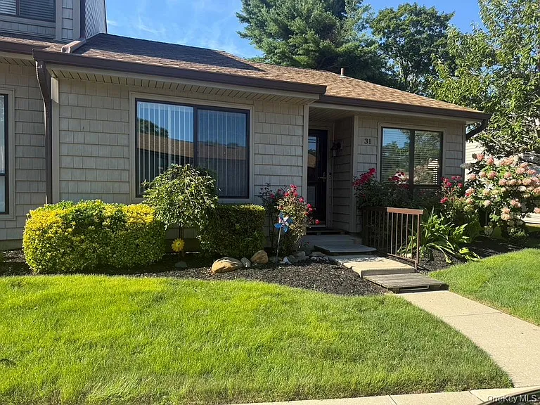 31 Stanford Ct — Photo 15