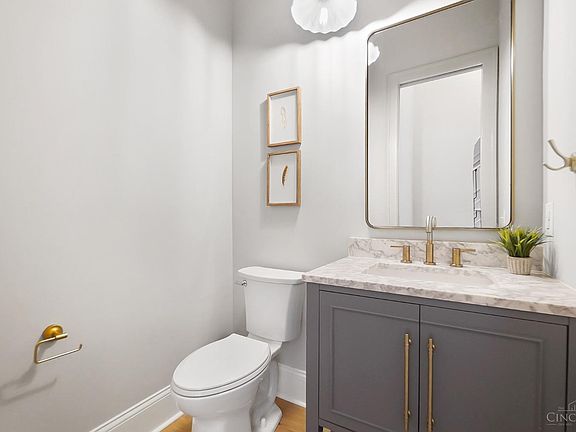 5th image of 3707 Drakewood Dr #B