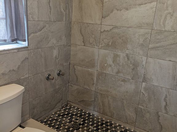 2nd image of 4000 NW 78th Ave APT 1