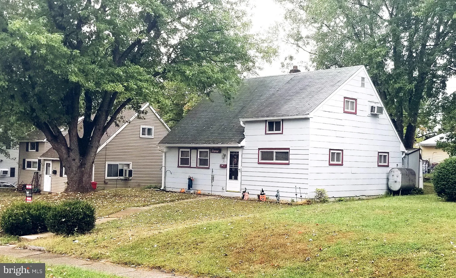 353 W Chestnut St photo 1