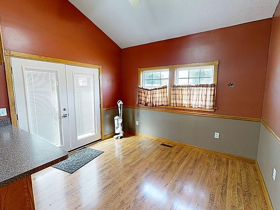 5th image of 66 E Whitney Ave