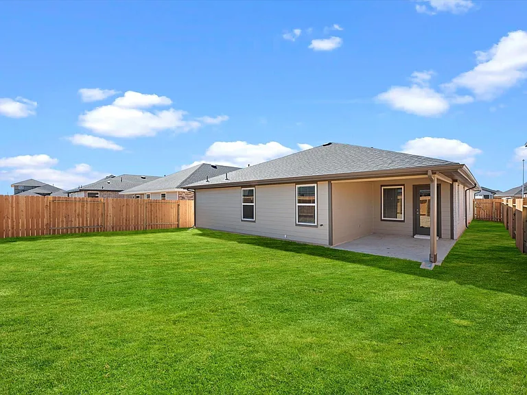 3335 Silverton Dr — Photo 36