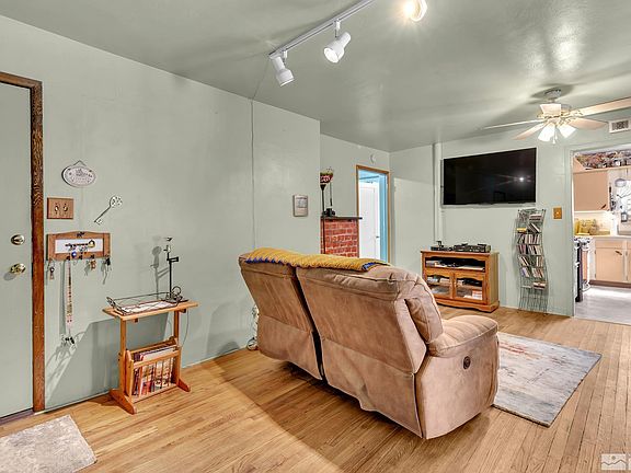 5th image of 885 Oxford Ave