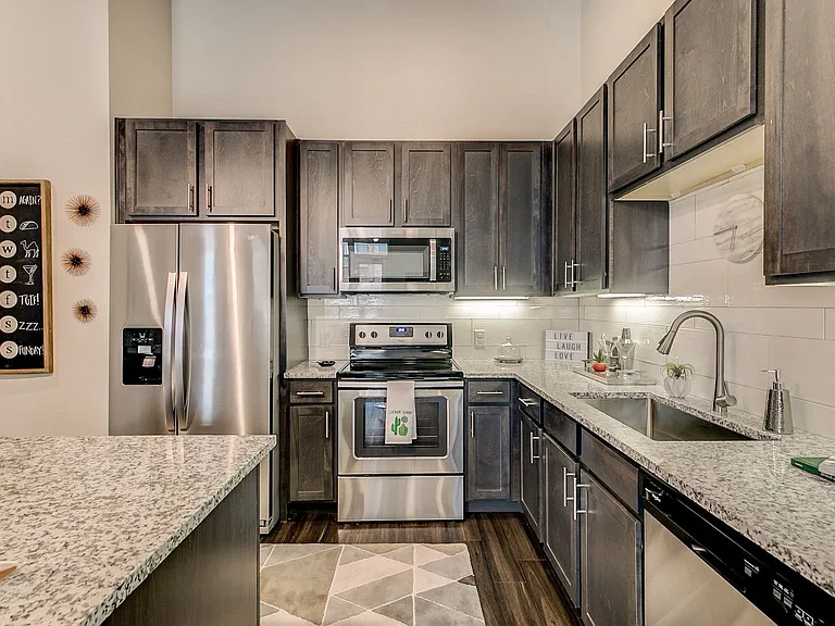 Eastbank River Walk Townhomes & Apartments — Photo 21