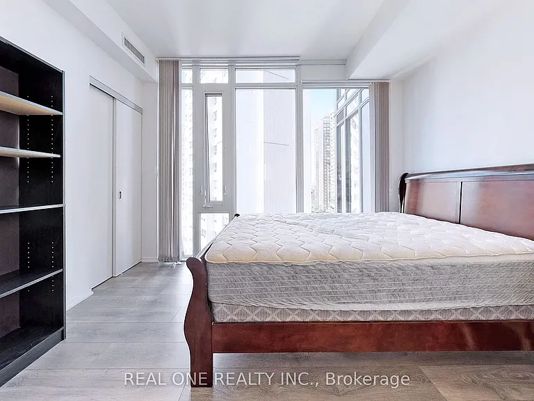 75 Saint Nicholas St #1004 — Photo 17