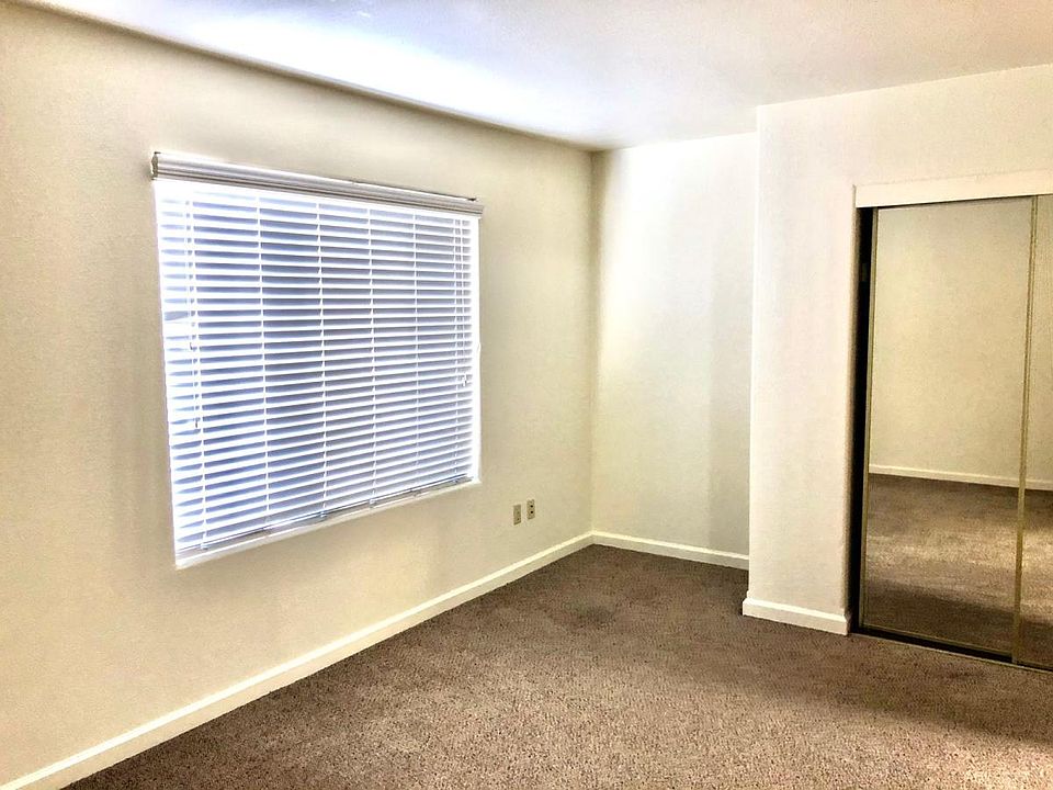 2nd image of 435 S 6th St APT 4