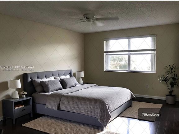 4th image of 2534 SE 19th Pl #204