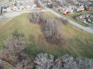 Country Ln, Saint Joseph, MO 64506
