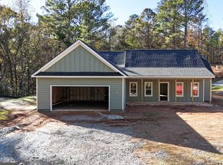 83 Derring Cir, Newnan, GA 30263