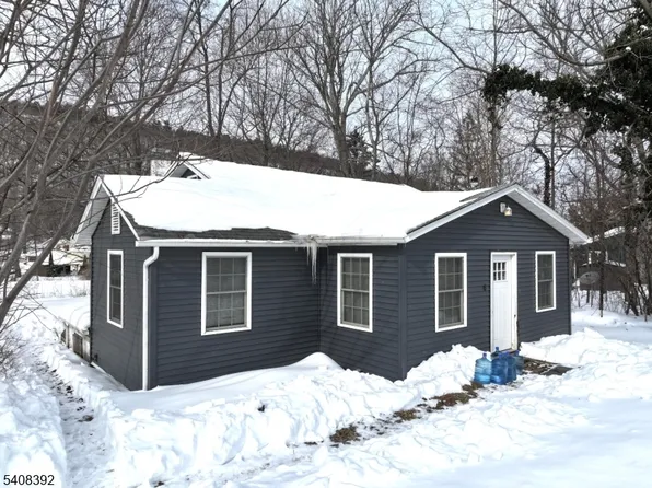 4 Henry St, Frankford Twp., NJ 07826